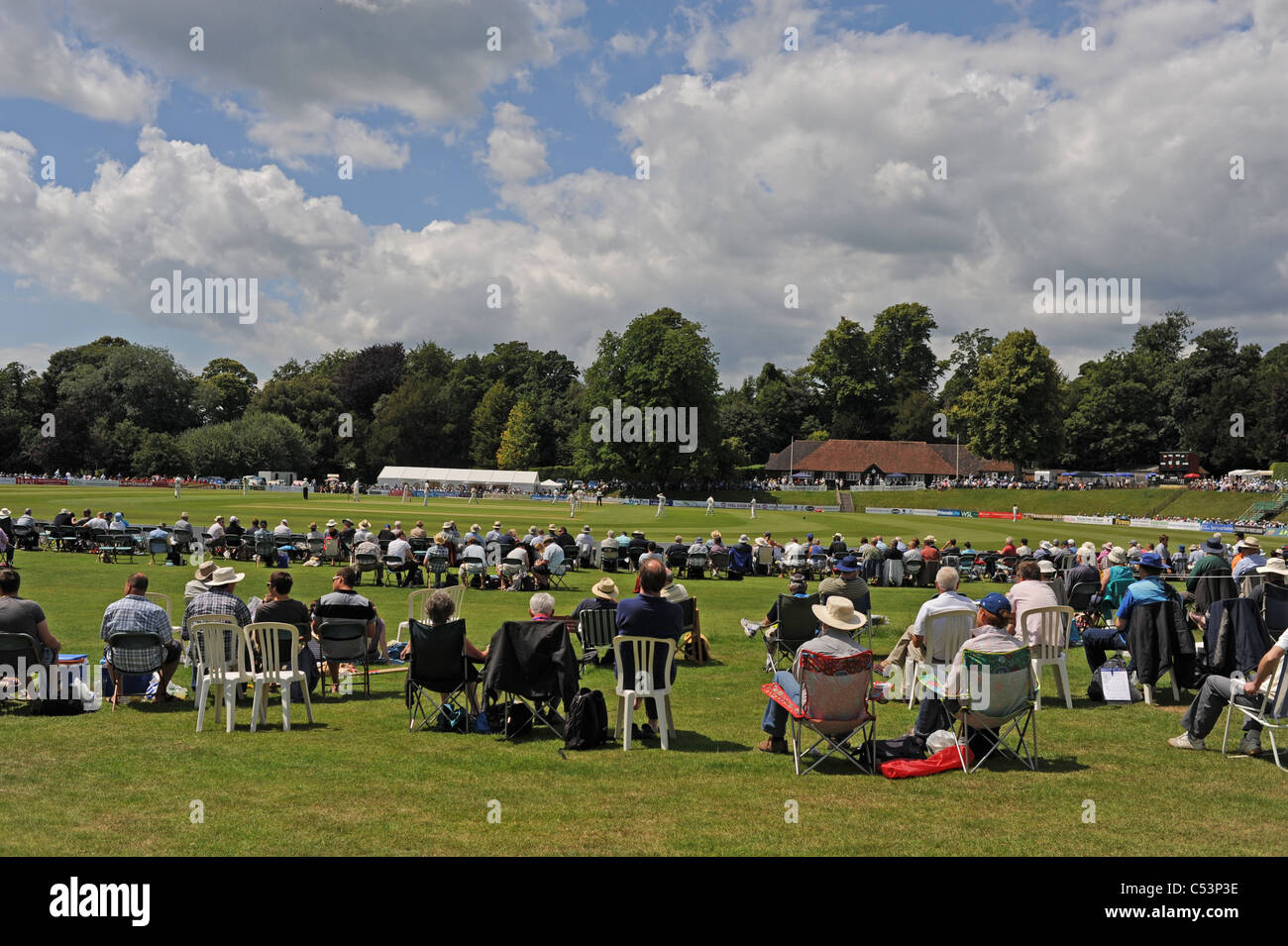 Jouer contre Sussex Warwickshire au pittoresque château d'Arundel cricket ground West Sussex UK Banque D'Images