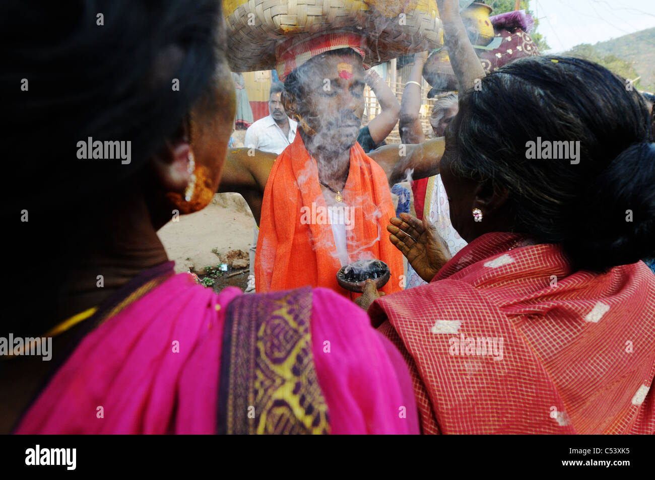 Un rituel Hindou dans l'état indien d'Orissa Banque D'Images