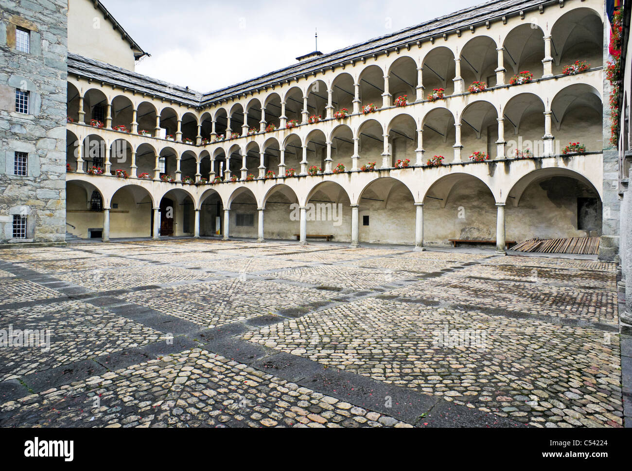 Cour intérieure du palais Stockalper à Brigue Valais Suisse Banque D'Images