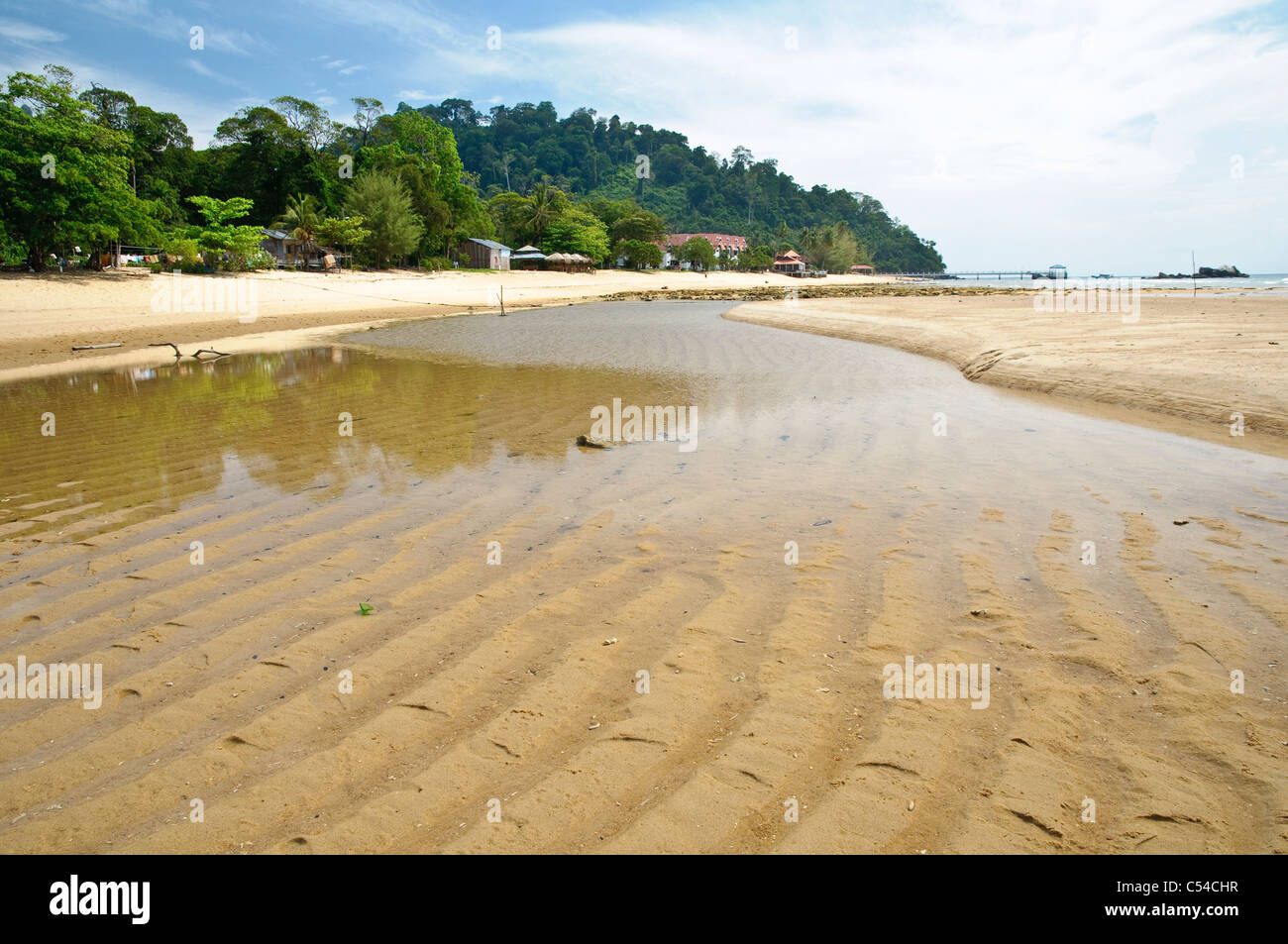 Plage de Paya avec régime des vagues à marée, Pulau Tioman, Malaisie, Asie du Sud, Asie Banque D'Images