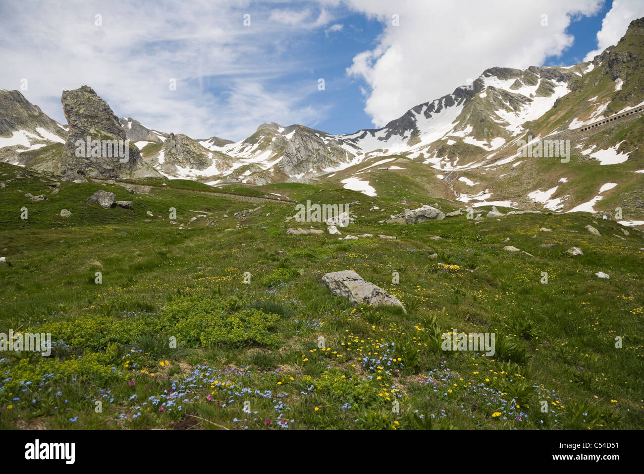 Alpes valaisannes du grand St Bernard Pass, le col du Grand-Saint-Bernard, Colle del Gran San Bernardo, Alpes occidentales, Italie Banque D'Images