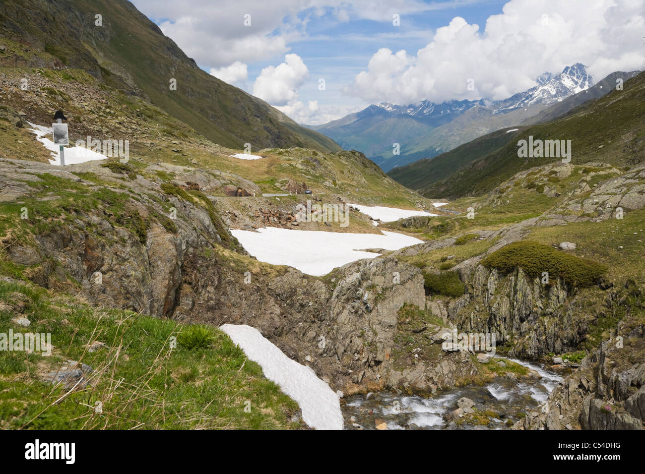 Vue sur Alpes Pennines, les Alpes Valaisannes du grand St Bernard Pass Banque D'Images