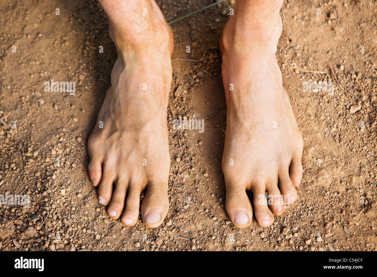 Up d'un homme pieds nus Photo Stock - Alamy
