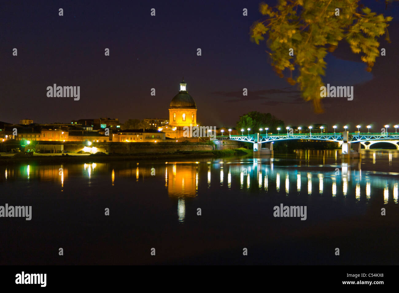 Toulouse, France, Bridge at Night, l'hôpital français Banque D'Images
