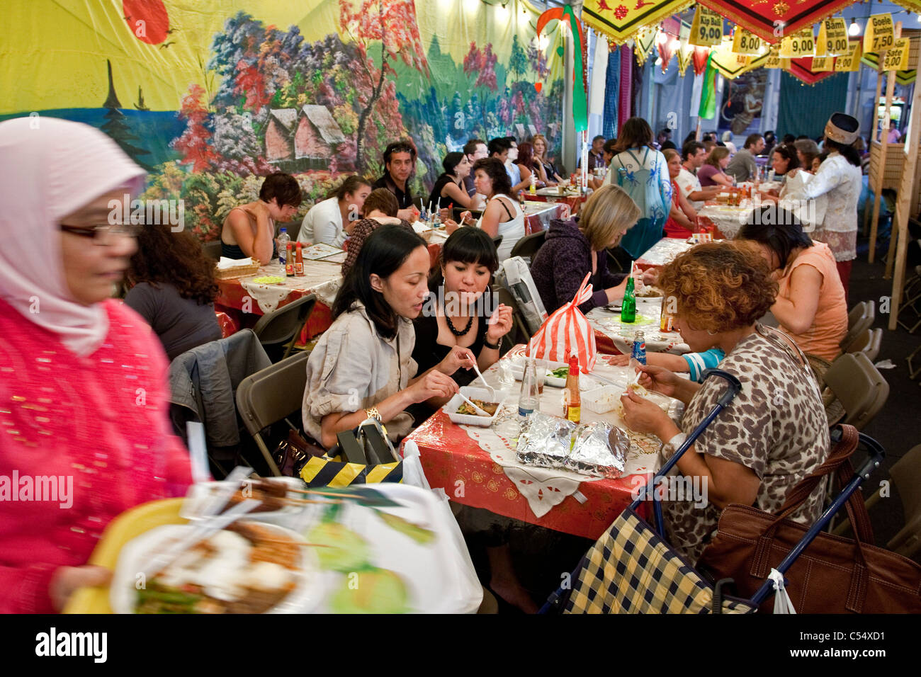 Aux Pays-Bas, La Haye, Tong Tong Fair. Festival eurasien, combinaison d'un festival culturel, un juste et un festin culinaire. Banque D'Images
