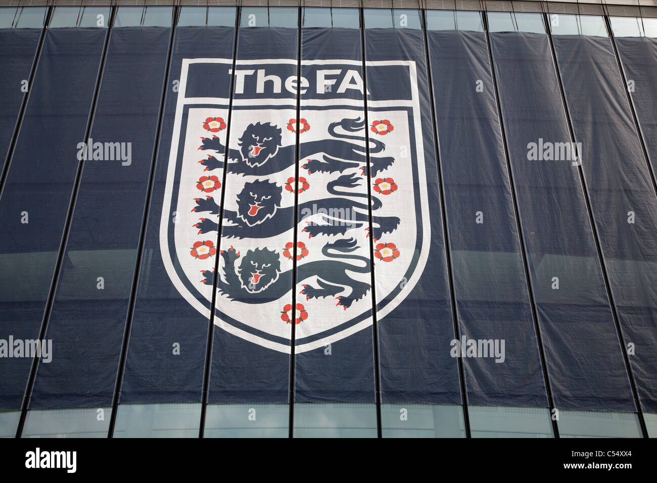 L'Angleterre et du Pays de Galles de Football Logo de l'Association FA au stade de Wembley, Londres, Angleterre, Royaume-Uni Banque D'Images