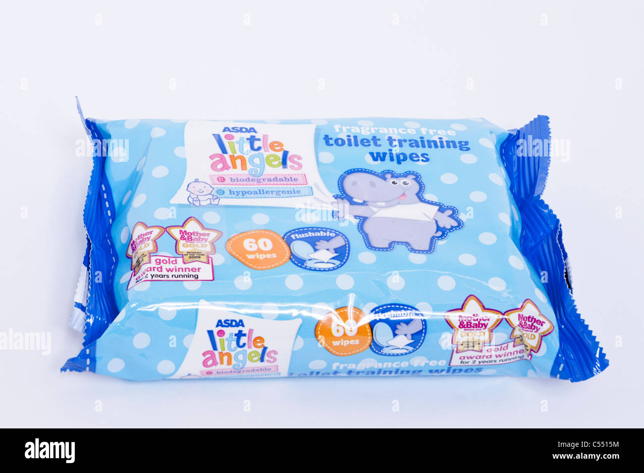 Un pack de petits anges Asda toilettes lingettes formation sur un fond blanc Banque D'Images