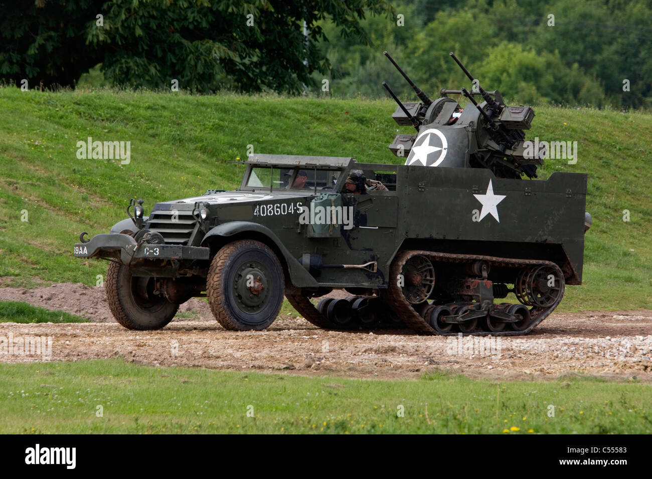 2011 Tankfest Bovington Dorset UK M16 Multiple Gun Transport demi-piste Banque D'Images