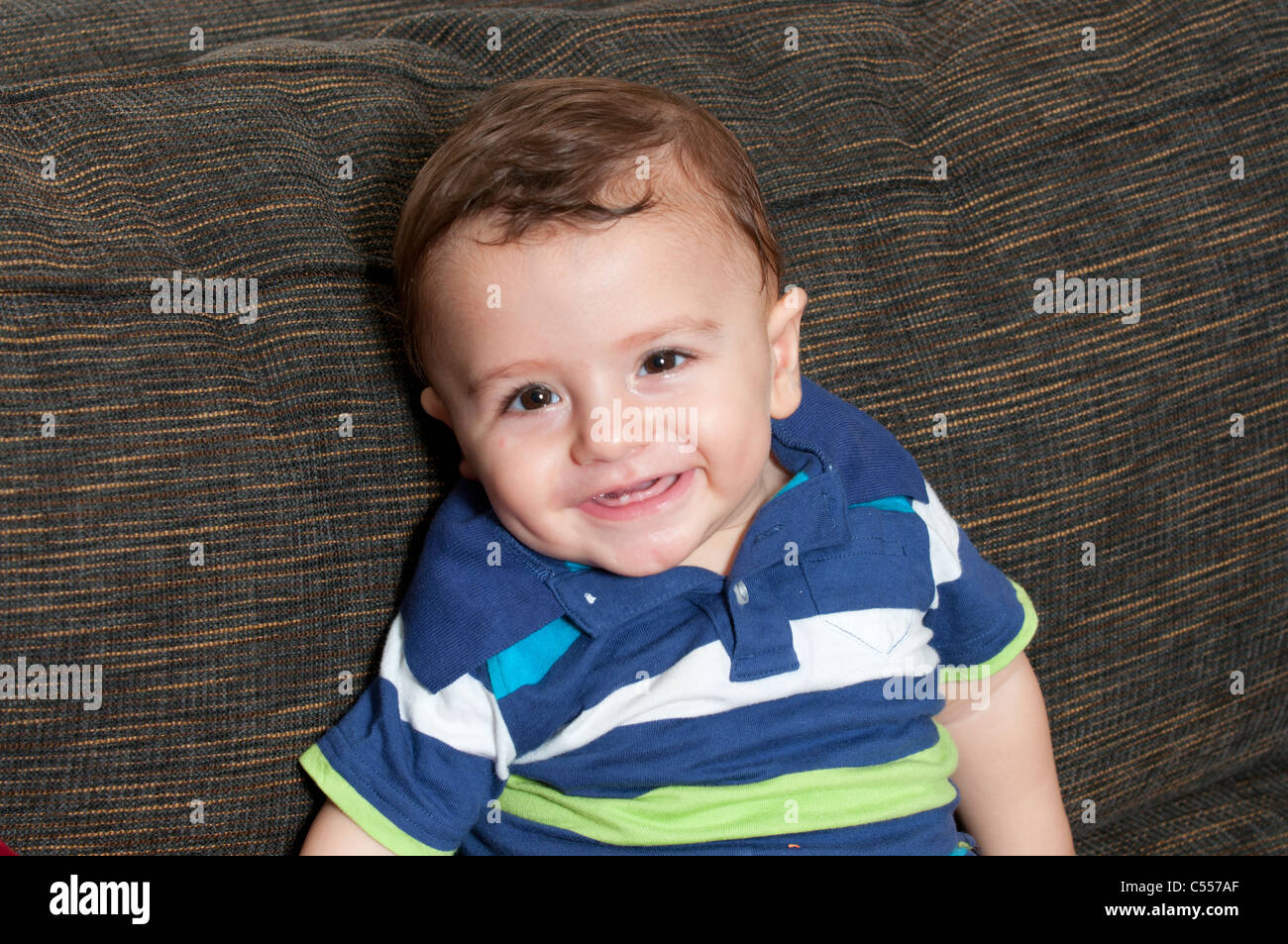 Happy little boy smiling Banque D'Images