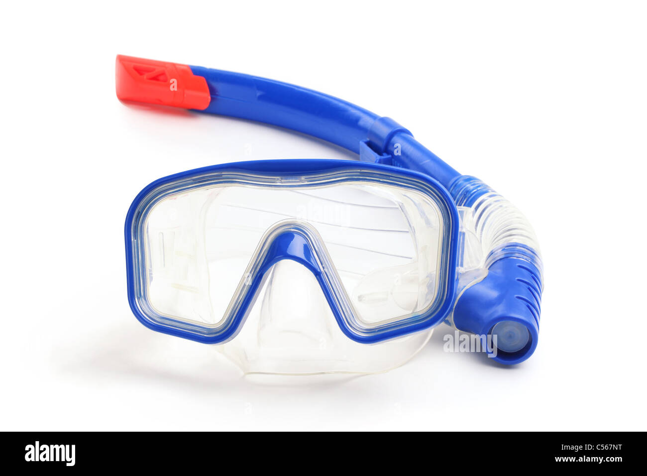 L'équipement de plongée--bleu masque de plongée et tuba sur fond blanc. Banque D'Images