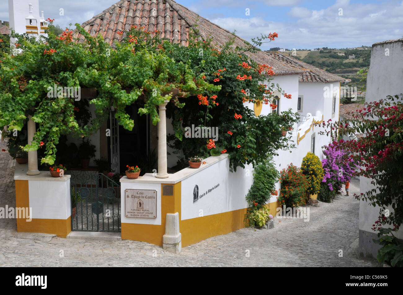 Obidos, Portugal : Guest House. Banque D'Images