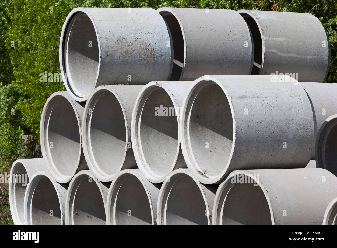 Anneaux de puits de béton / tuyaux de drainage , Finlande Photo Stock Alamy