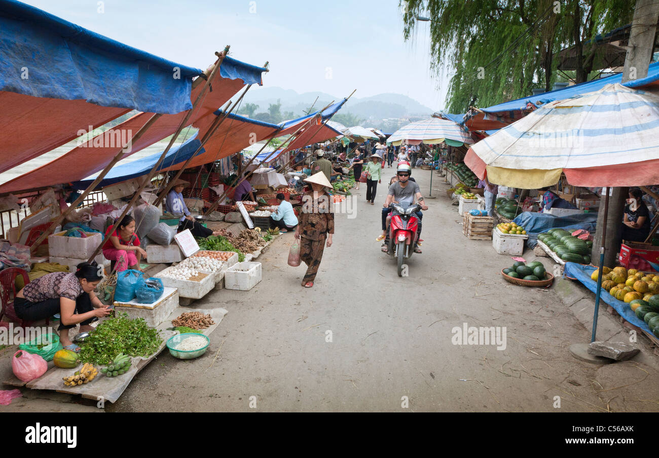 Scène de marché Cao Bang, Vietnam du Nord Banque D'Images