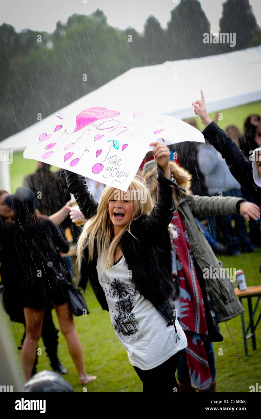 La musique et l'été, la fête de la bière - 'Midsummer Magic' au Hoathly near Lewes , East Sussex UK 2011. Banque D'Images