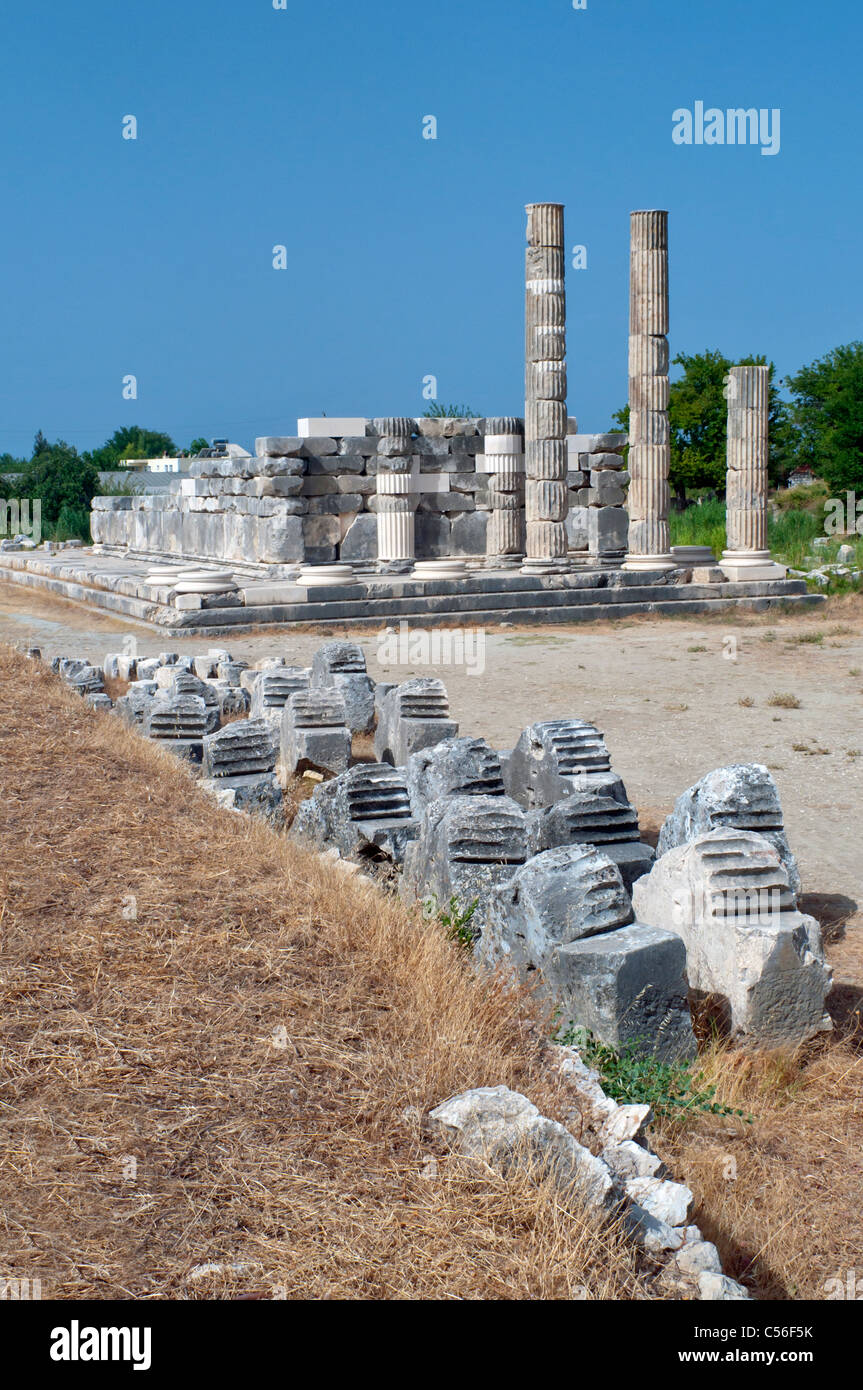 Ruines du temple de Leto dans Letoon, une ancienne ville lycienne. Au sud ouest de la Turquie Banque D'Images