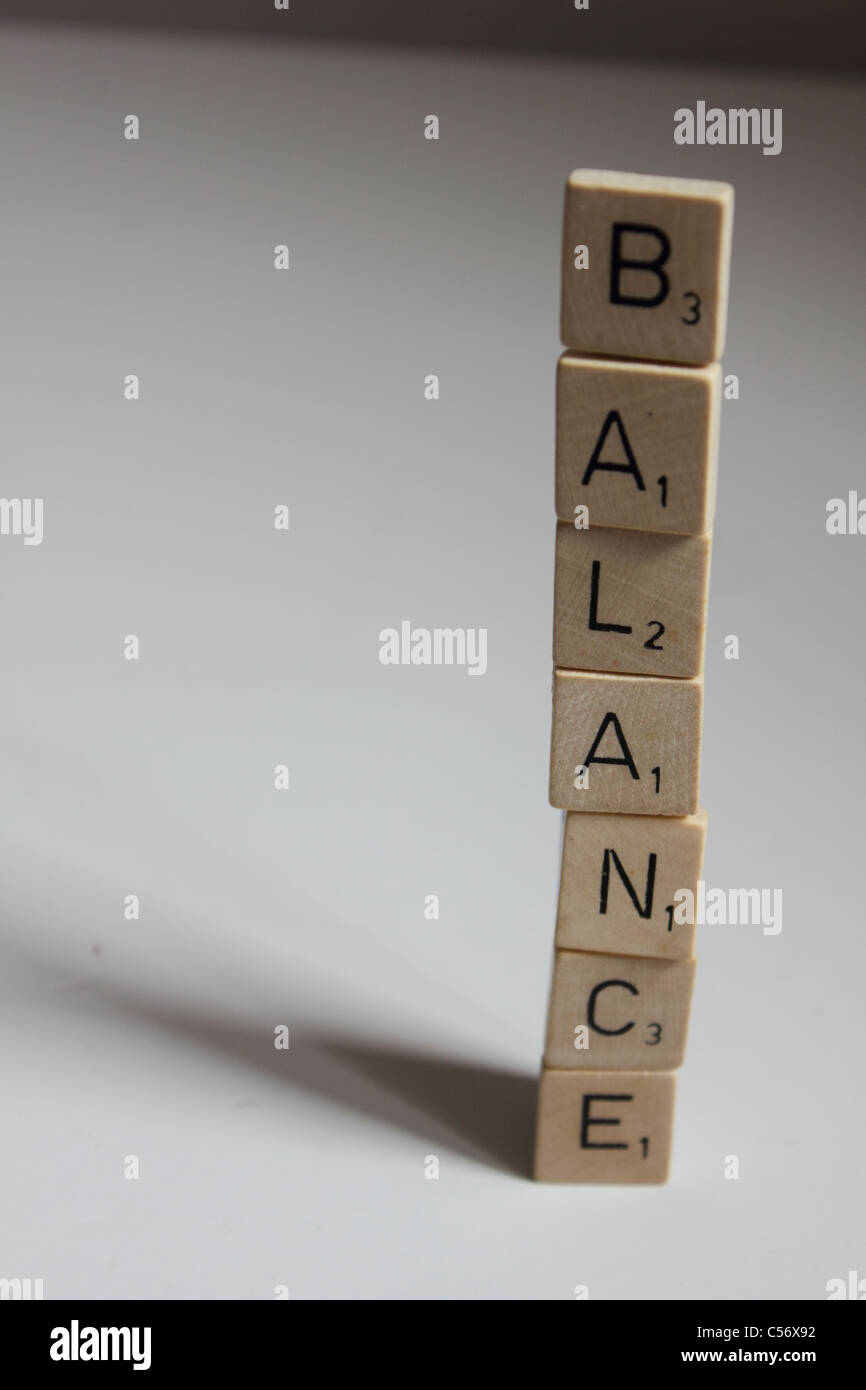 Pile de lettres formant le mot équilibre Banque D'Images