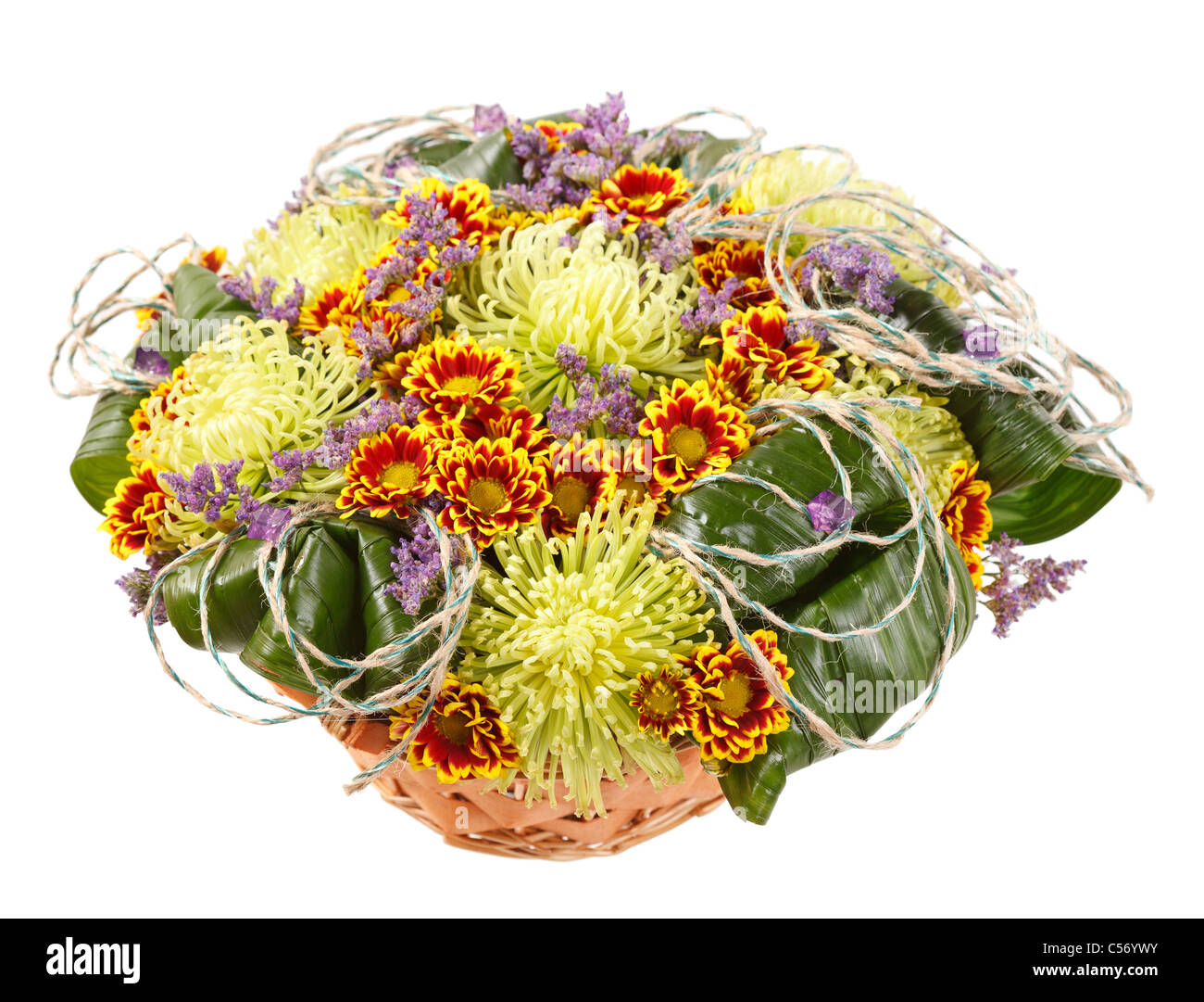 Belles fleurs dans un panier Banque D'Images