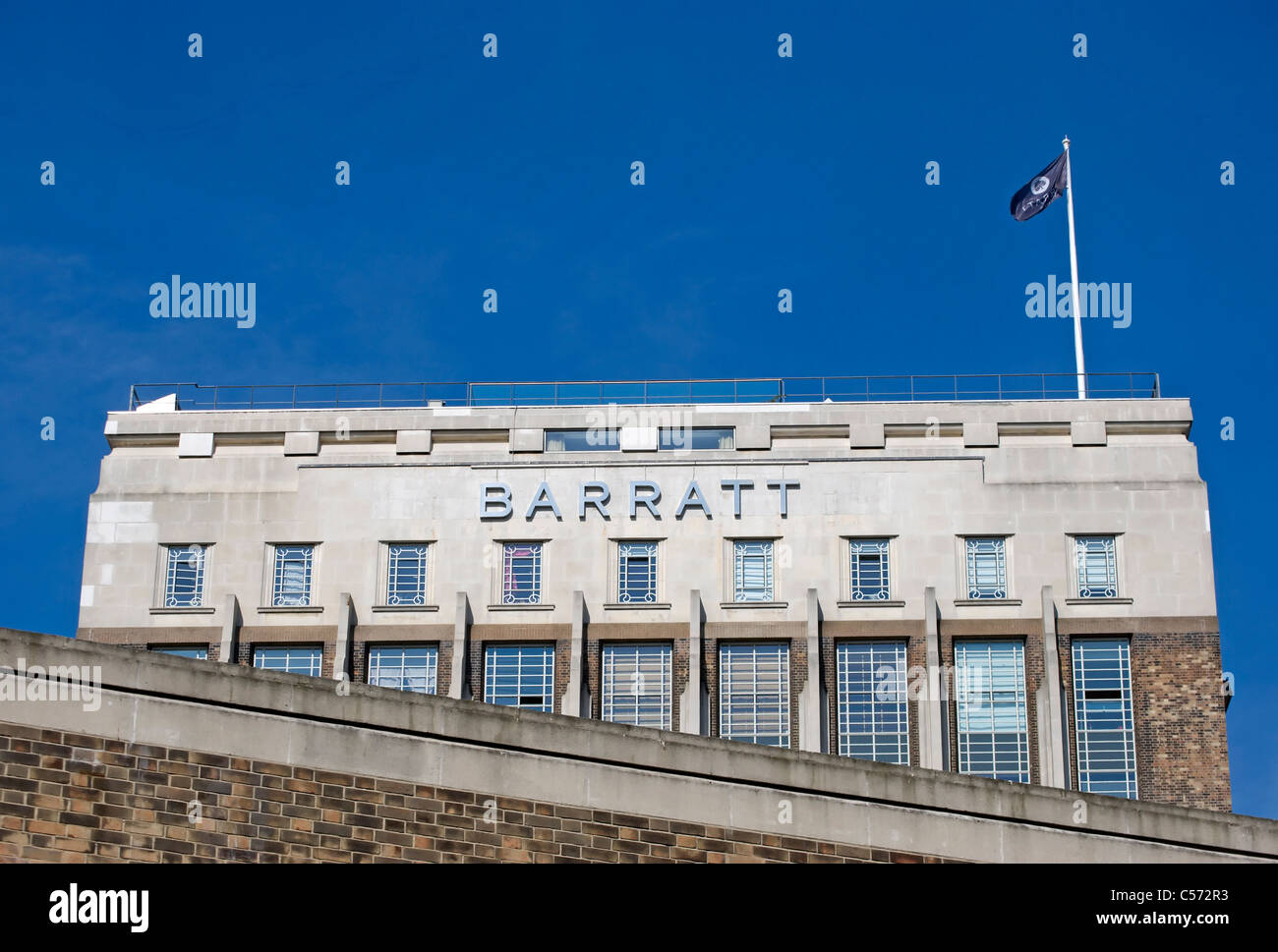 Barratt logo sur les années 1930 wallis chambre, une partie de l'ancien bâtiment beechams sur la Great West Road, Brentford, Londres, Angleterre Banque D'Images