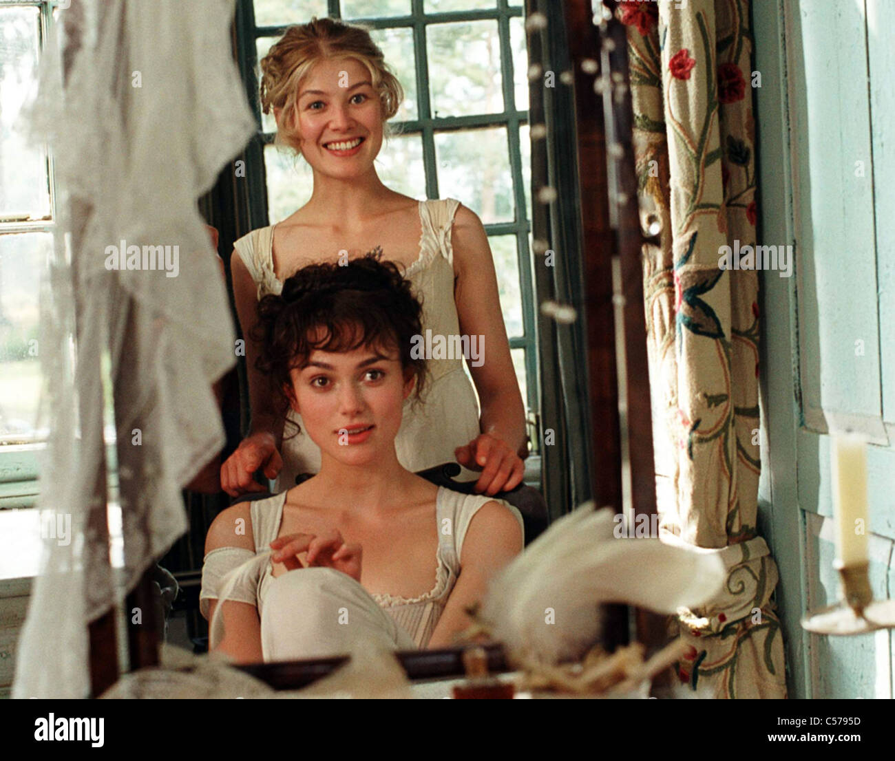 Orgueil et préjugés 2005 Focus/Universal Pictures/Studio Canal film avec Rosamund Pike à haut et