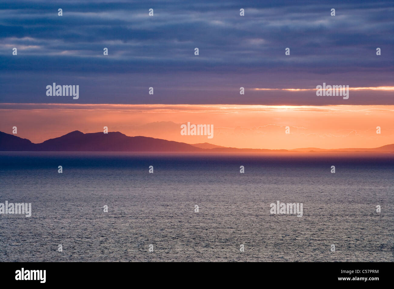 Coucher de soleil sur North Uist de Isle of Skye, Scotland, UK. Banque D'Images