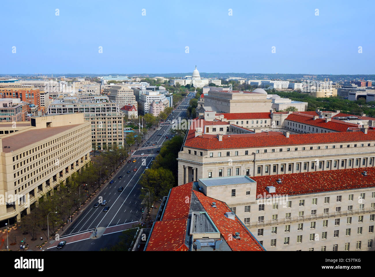 Washington DC vue aérienne avec la colline du Capitole et rue. Banque D'Images