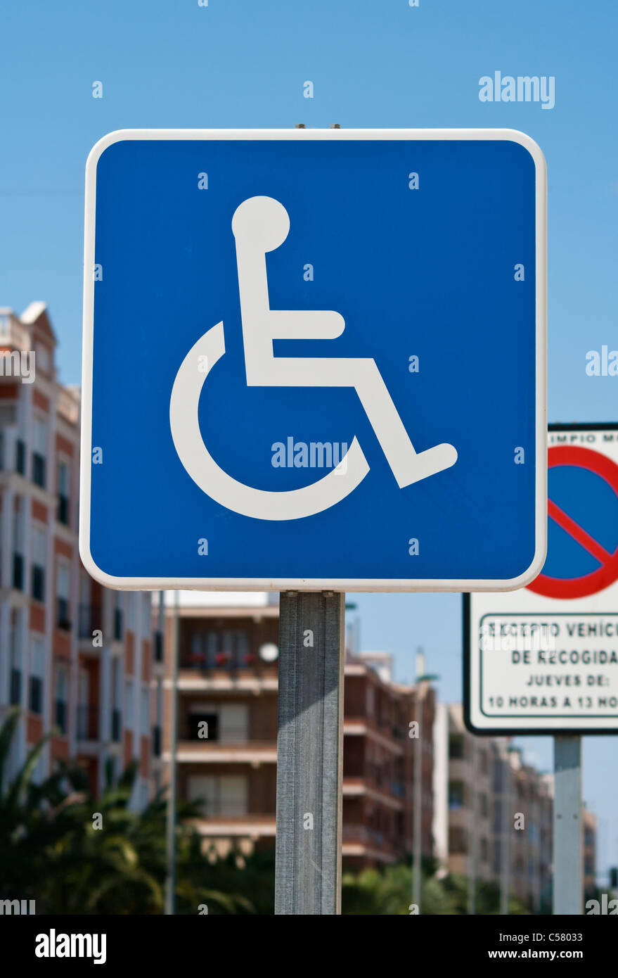 Mobilité Parking Sign Signalisation routière Espagnol Espagne Banque D'Images