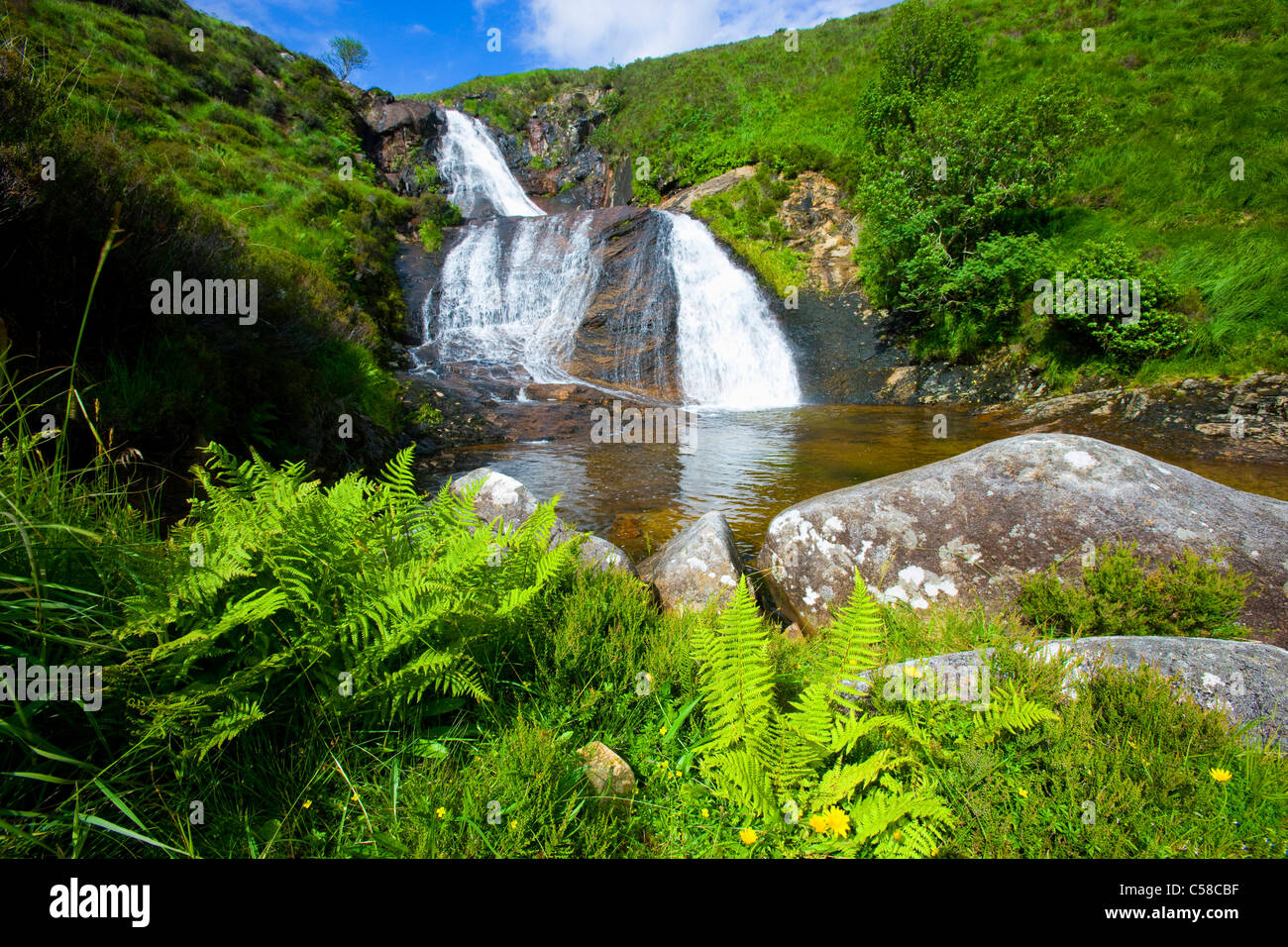 Luib, Grande Bretagne, Ecosse, Europe, island, île de Skye, ruisseau, cascade, rock, falaise, Fern Banque D'Images