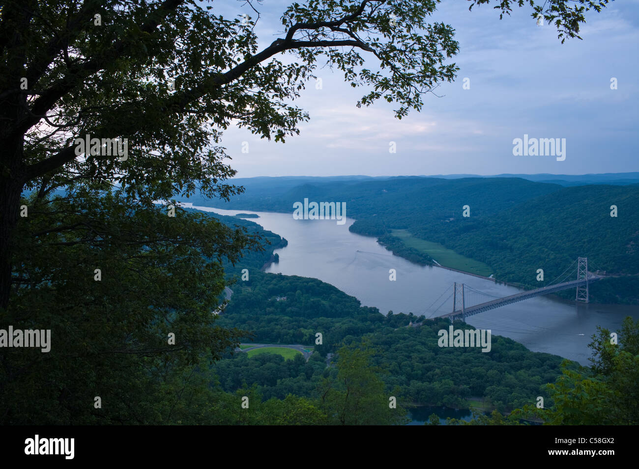 Bear Mountain et Hudson Highlands Pont sur l'Hudson, à l'État de New York Banque D'Images