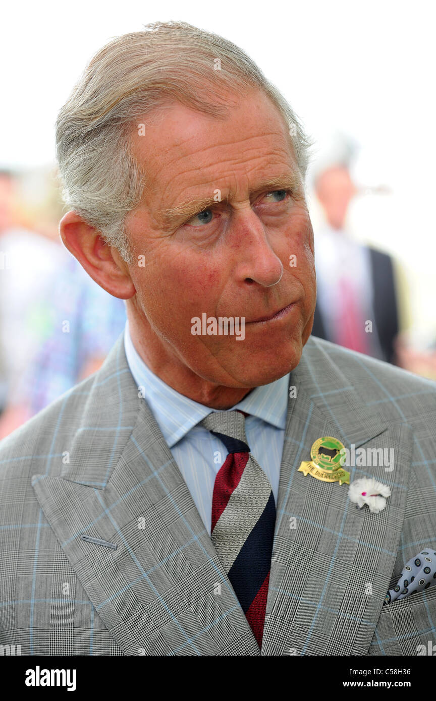 Son Altesse Royale le prince Charles rend visite à la crémerie Dairy Crest Davidstow en Cornouailles. Banque D'Images