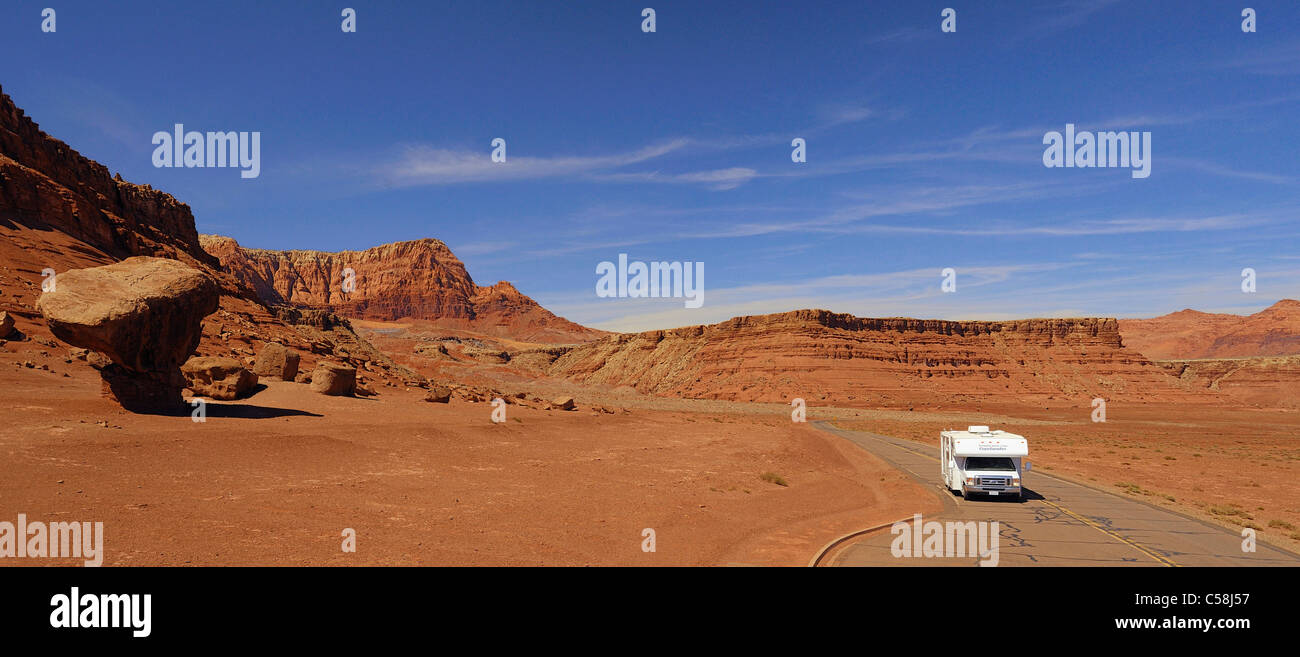 Les roches, de champignons, de Glen Canyon National Recreation Area, Lees Ferry, Arizona, USA, United States, Amérique du Nord, route, camping-, paysage Banque D'Images