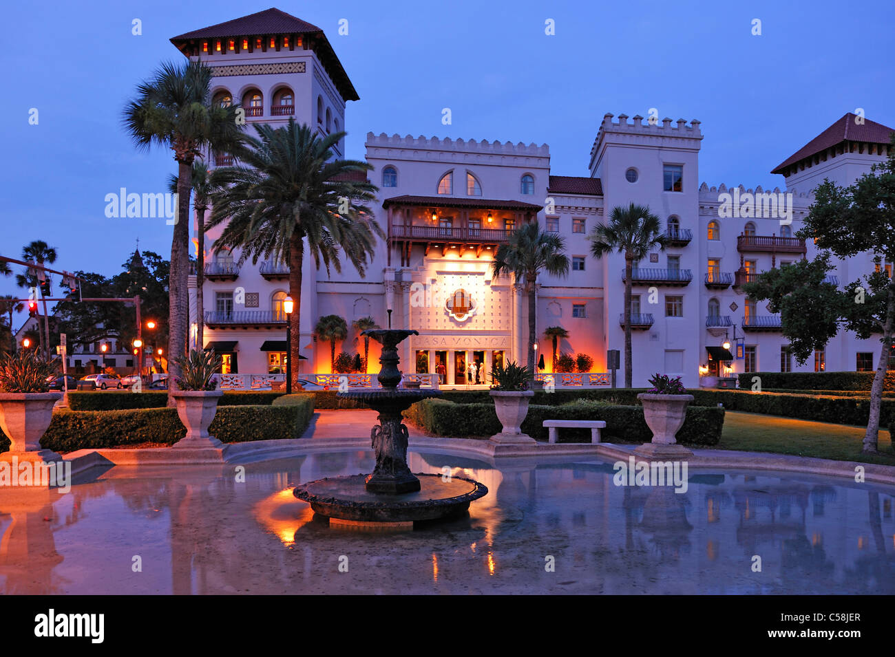 Lightner Museum, fontaine, crépuscule, l'ancien Alcazar Hotel, hôtel de ville, St Augustine, Floride, USA, United States, Amérique, Banque D'Images