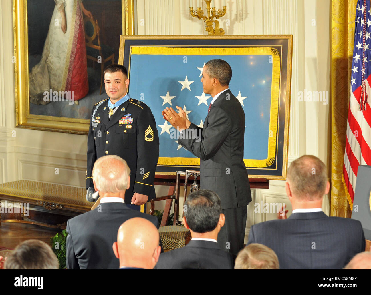 Le président Barack Obama awards la médaille d'honneur de Sgt. 1re classe Leroy Petry à la Maison Blanche Banque D'Images
