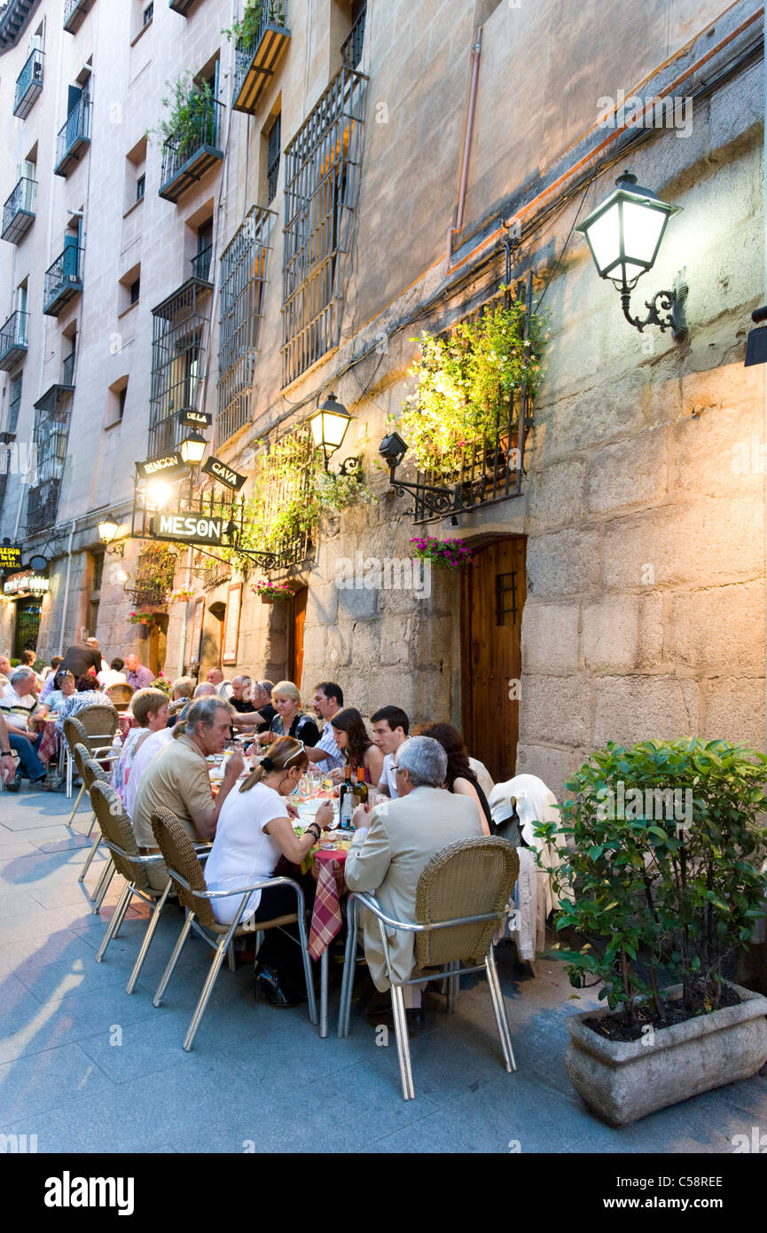 Restaurant Meson del Champinon sur Calle Cava de San Miguel, Madrid, Espagne Banque D'Images