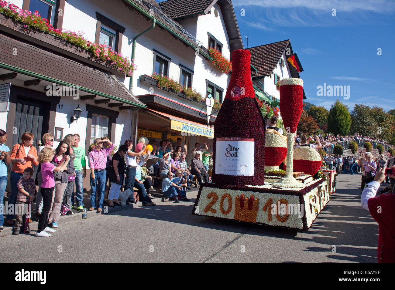 Festwagen, Festumzug, Erntedankfest und Weinfest im Schwarzwald, float harvest festival Thanksgiving Day, Forêt Noire Banque D'Images