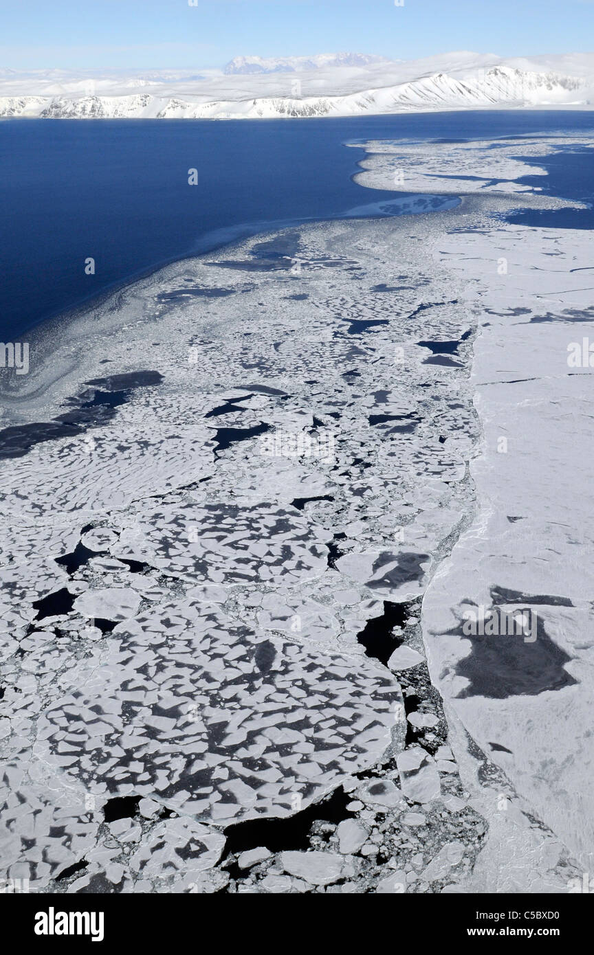 La glace de mer et la baie de Terra Nova à l'océan Antarctique à partir de l'air Banque D'Images