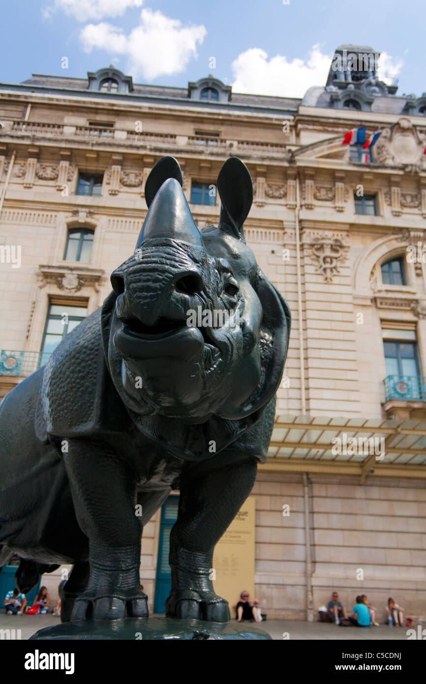 Statue en bronze devant le musée d'Orsay,Paris,France Banque D'Images