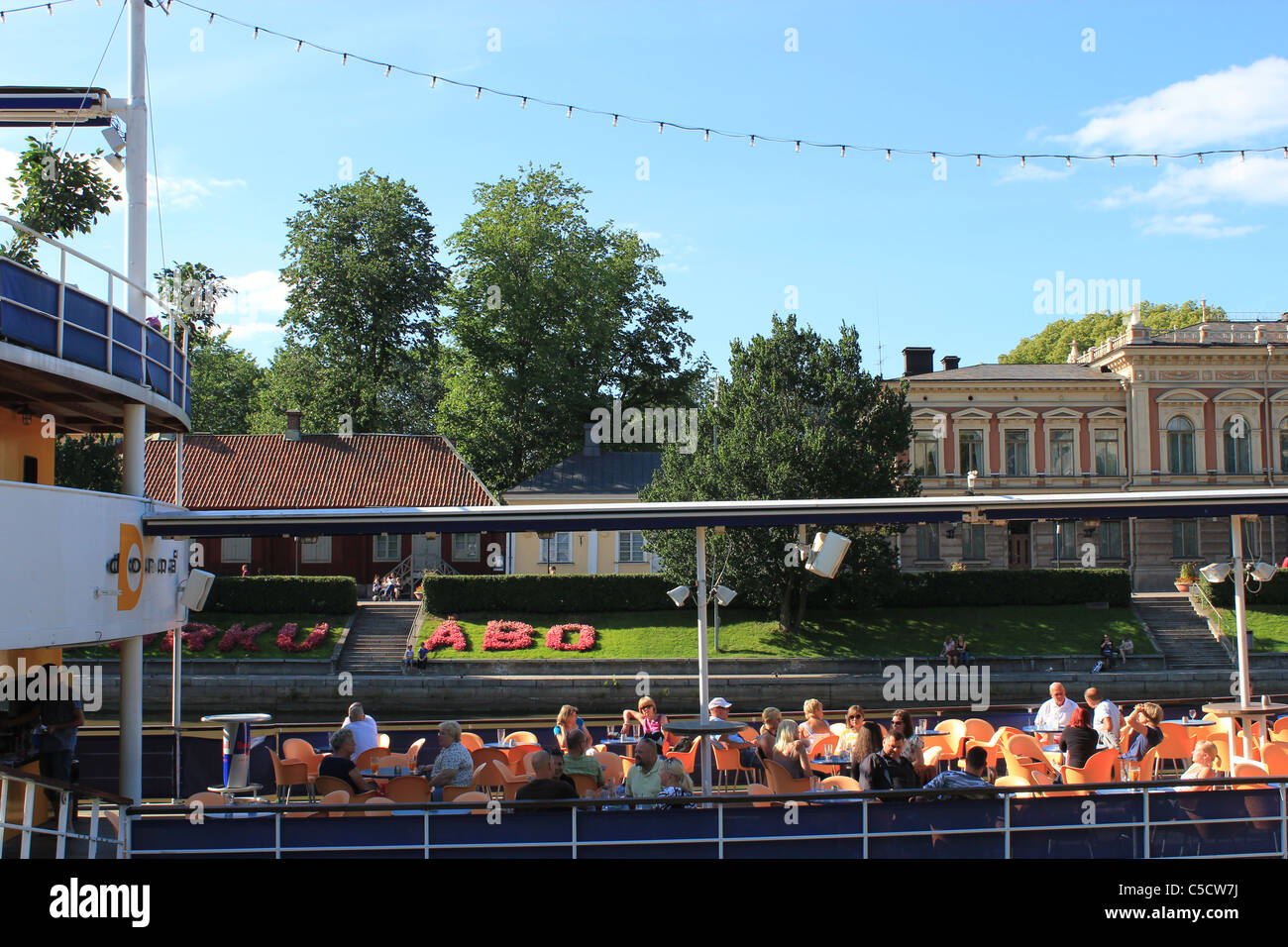 Bateau Restaurant par aura river à Turku, Finlande Banque D'Images