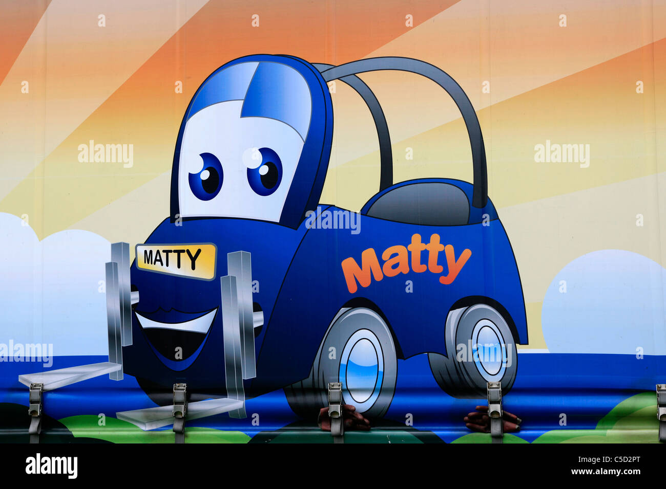 Véhicule à moteur Matty cartoon sur le côté d'un camion Banque D'Images