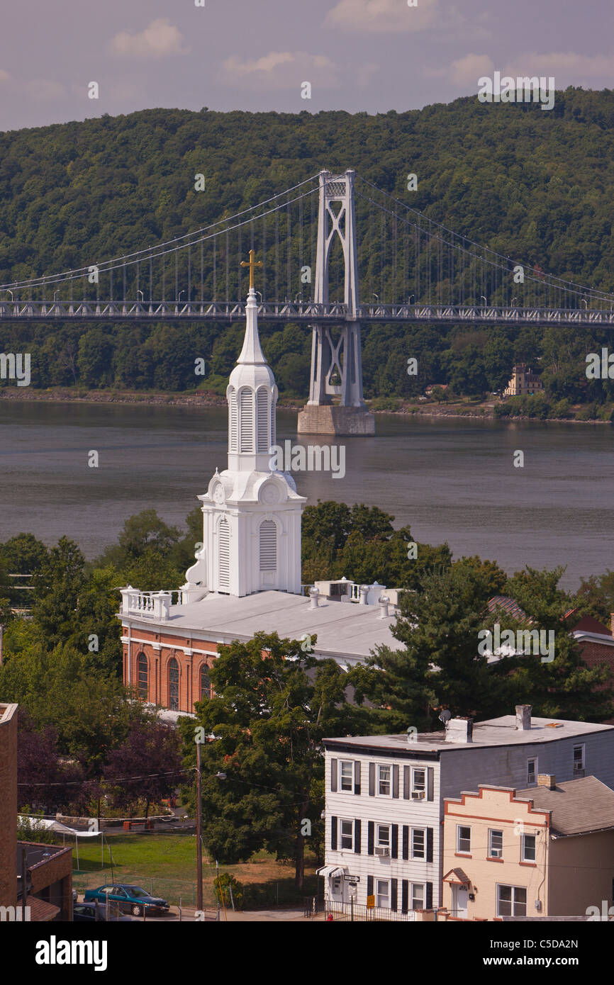 POUGHKEEPSIE, NEW YORK, USA - Vue de Poughkeepsie, avec à l'arrière Pont Mid-Hudson. Banque D'Images