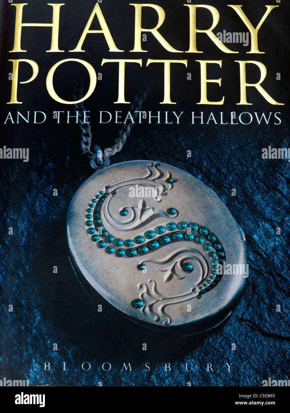 Harry Potter et les Reliques de la livre de Rowling Banque D'Images