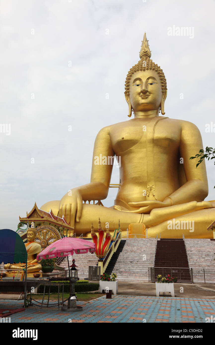 Big Buddha à Wat Muang Temple, Centre de la Thaïlande, d'Ang Thong Banque D'Images
