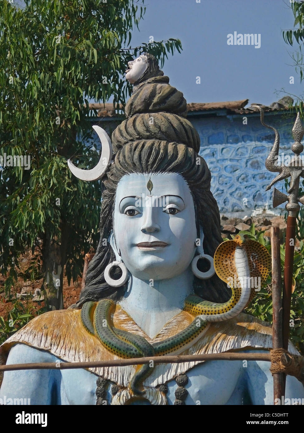 Immense statue de Shiva de seigneur dans un Temple Banque D'Images
