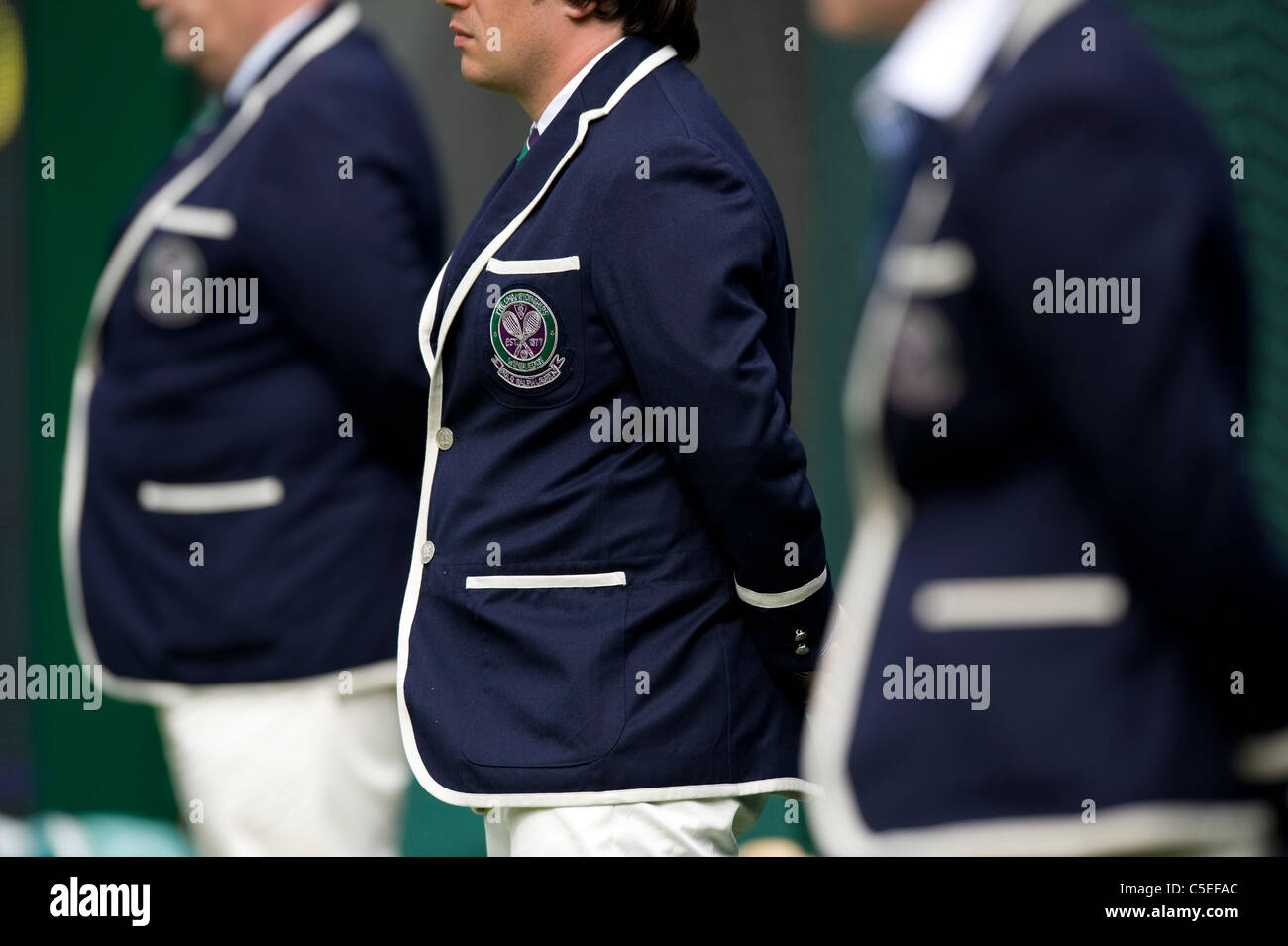 Des juges de ligne Polo Ralph Lauren veste détail pendant l'édition 2011 des Championnats de tennis de Wimbledon Banque D'Images