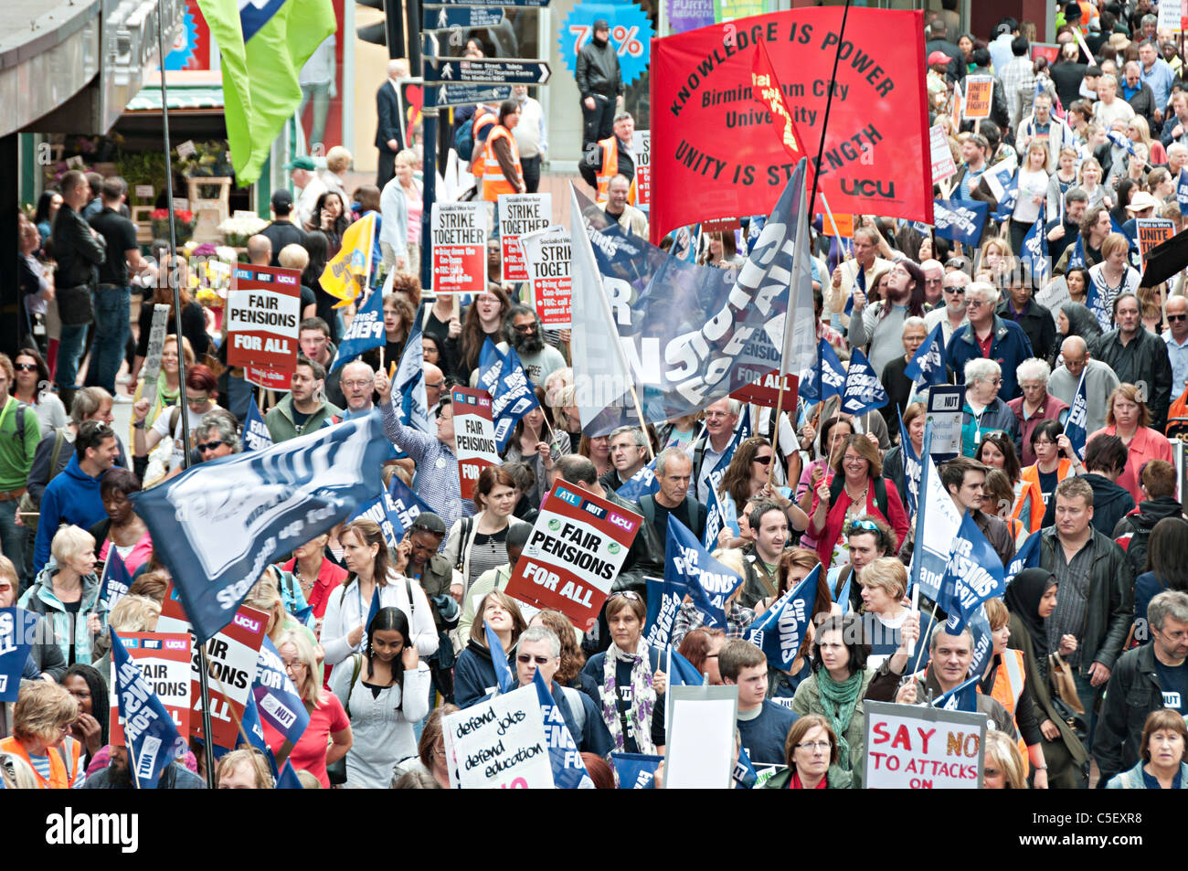 Une grève dans l'enseignement général Victoria Square Birmingham organisé par des syndicats d'écrou et d'autres Banque D'Images
