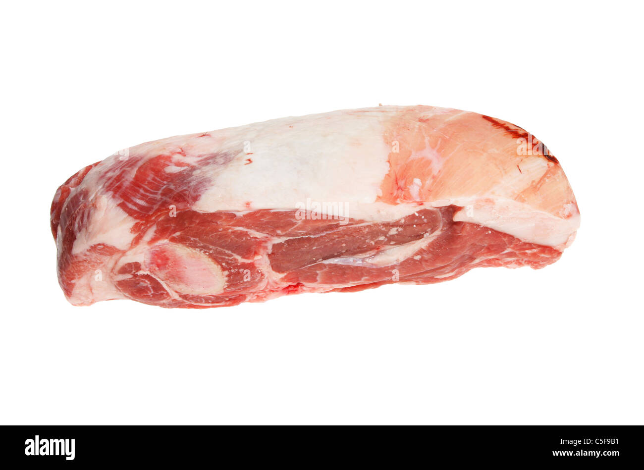 Épaule d'agneau cru isolé sur blanc mixte Banque D'Images