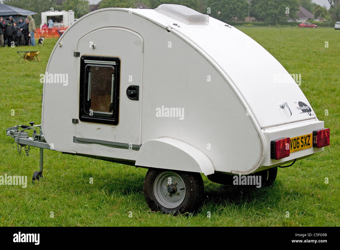 Petit lit bug teardrop caravane rétro Birmingham UK Photo Stock - Alamy