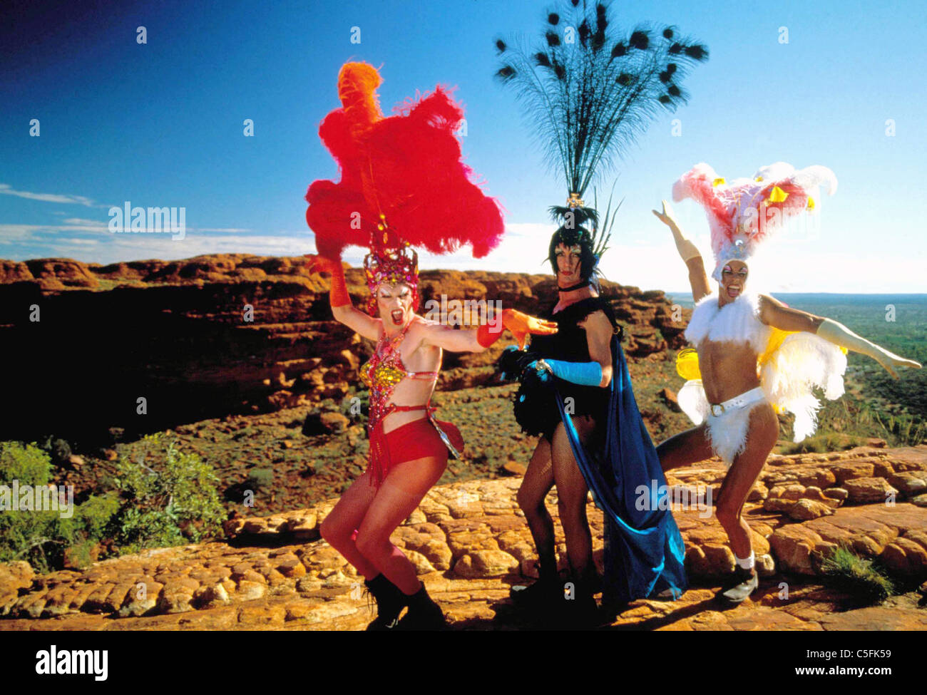 Les aventures de Priscilla, QUEEN OF THE DESERT (1994) HUGO WEAVING;TERENCE STAMP;GUY PEARCE VPA Banque D'Images
