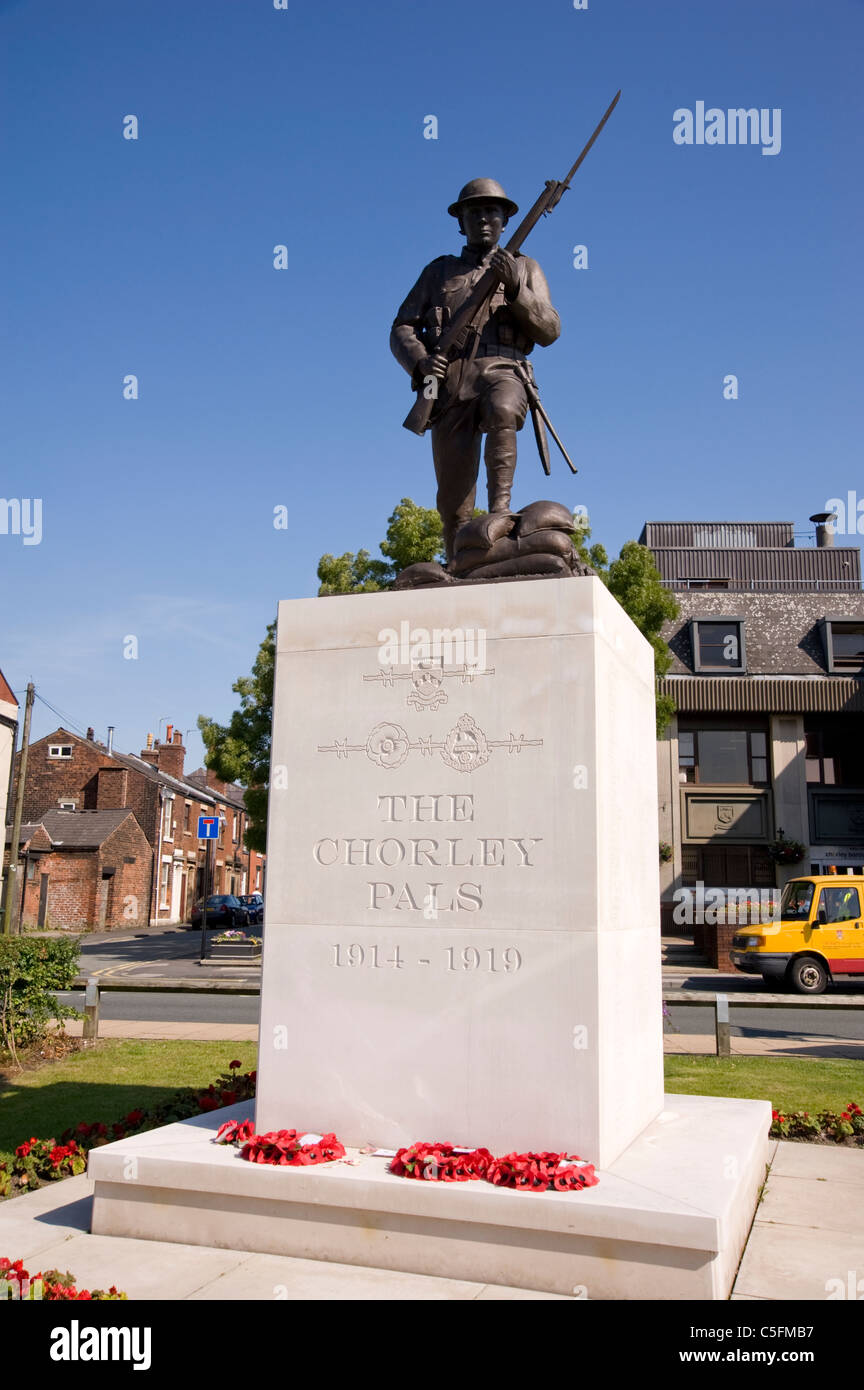Le monument aux morts de la 'Chorley Pals' qui est tombé dans la PREMIÈRE GUERRE MONDIALE Banque D'Images
