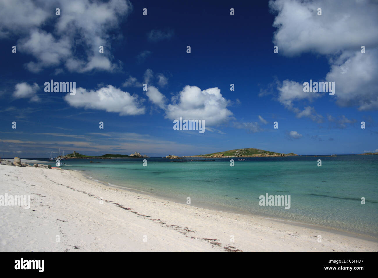 Une plage sur les îles Scilly, Cornwall Banque D'Images