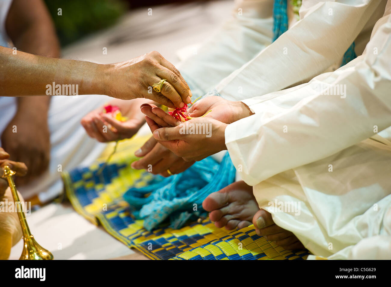 Cérémonie de mariage indien hindou dans un temple Banque D'Images